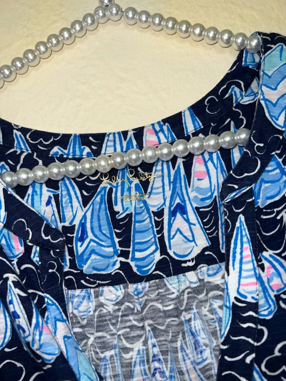 Lilly Pulitzer L dev low tide navy blue sails & stripes top - Picture 2 of 4